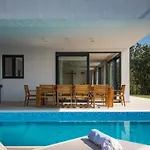 Adria Blue וילה קראליביצה